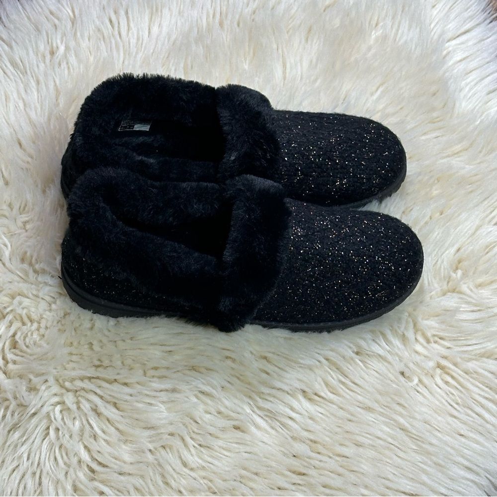 Skechers Black Fuzzy Slippers